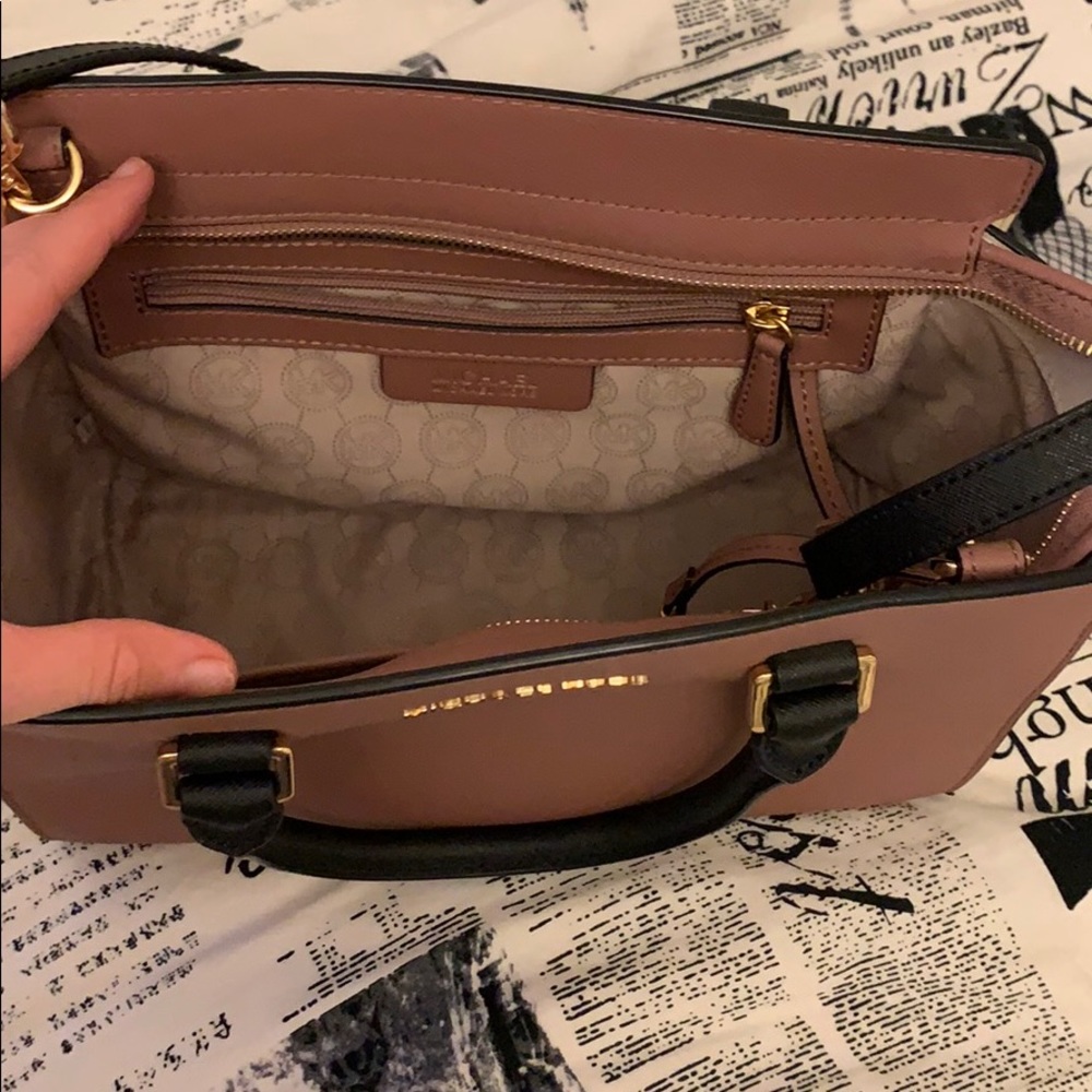 Michael Kors bag - Picture 2 of 5